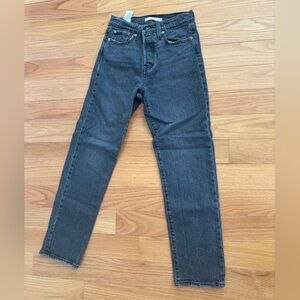 Levi’s wedgie straight jeans size 25 only worn once